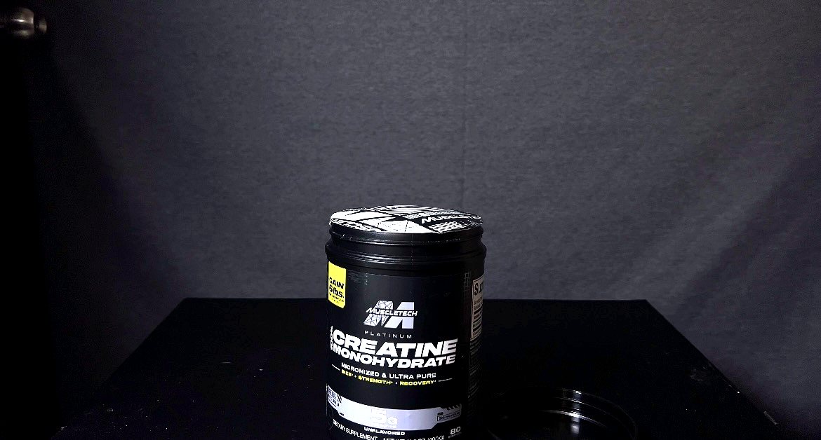 Tarro de MuscleTech Platinum Creatine sellado